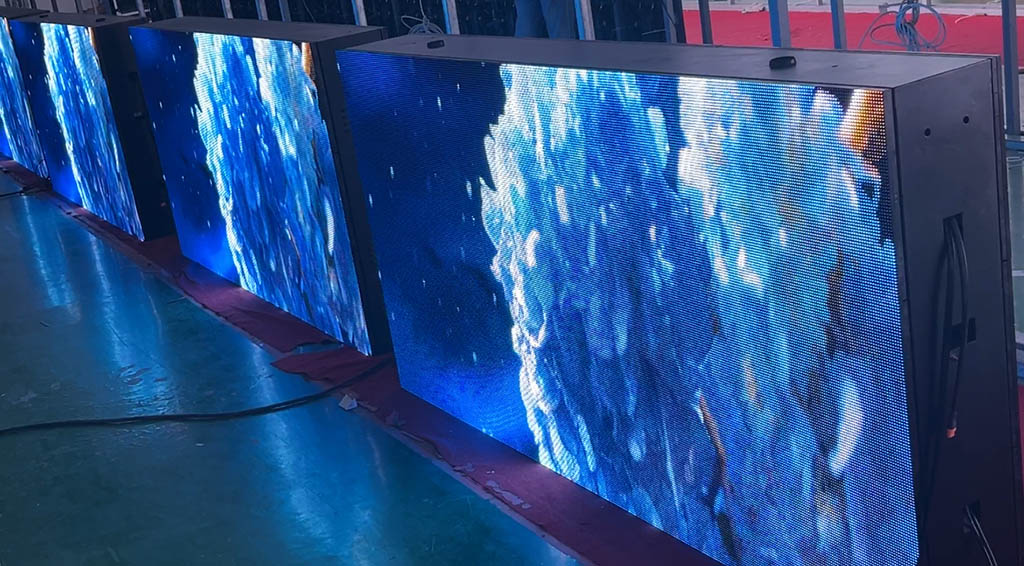 7.3728㎡ Outdoor Fixed P5 Double-sided LED Screen Shipped to USA ...